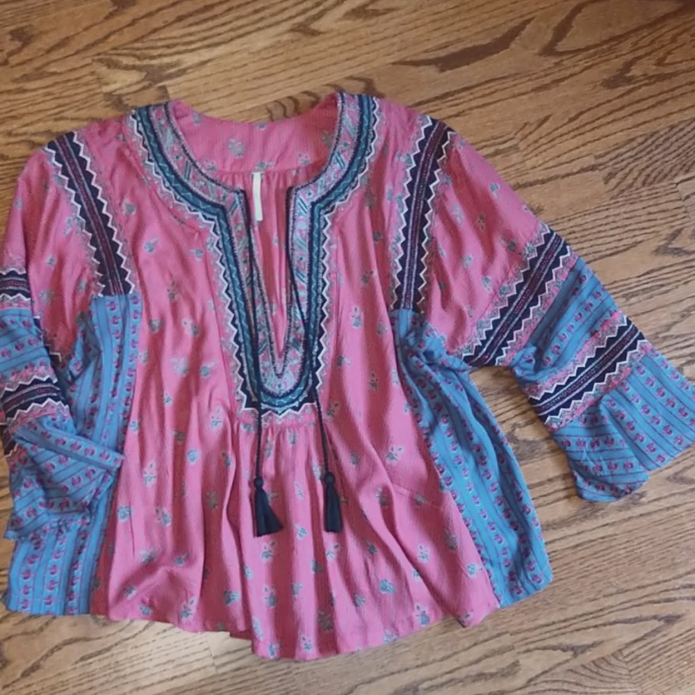 Free People boho trimmed top Small